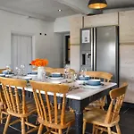 Nyaraló Box Tree - Uk47034