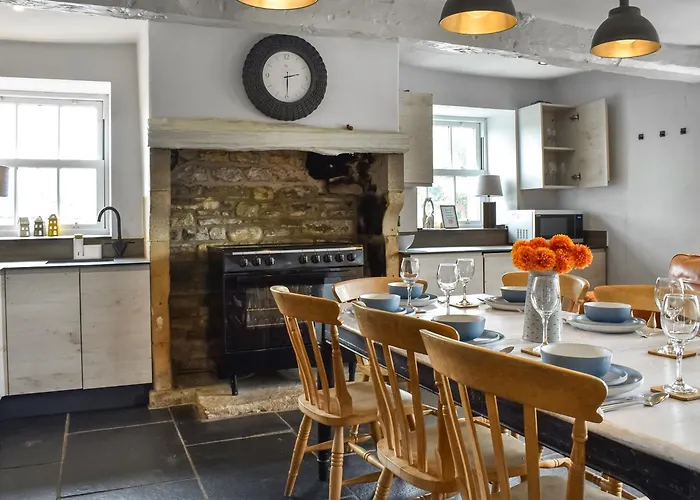 Box Tree - Uk47034 * Kirkby Lonsdale